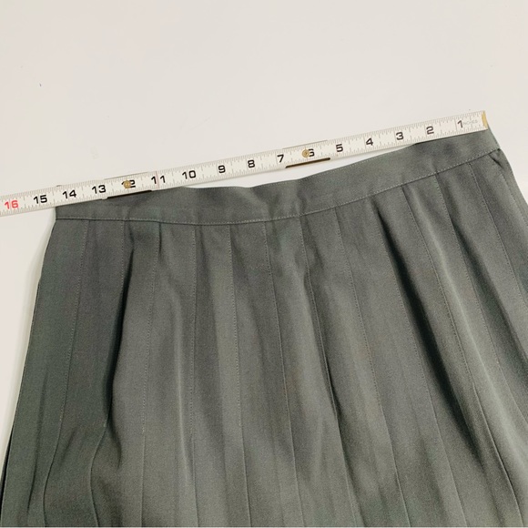 Austin Reed Gray Skirt Wool Pleated Below the Knee Skirt Size 12 Long Skirt - Picture 10 of 13